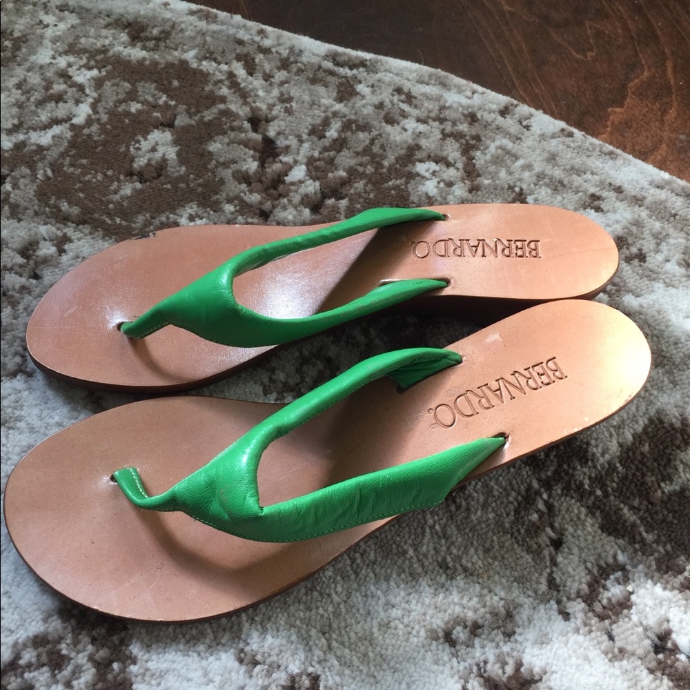 🇮🇹🌼 Bernardo Green Leather, Summer Sandals